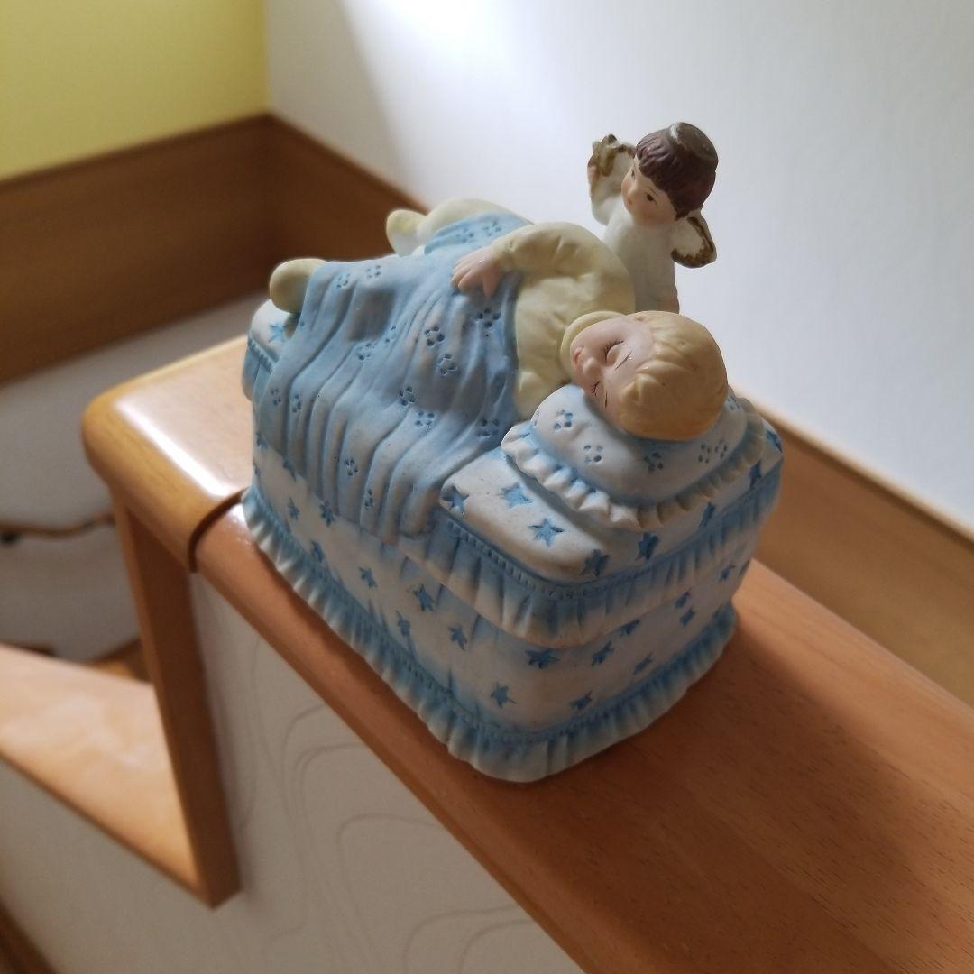 陶器人形　美術品　置物　天使と夢みる子供