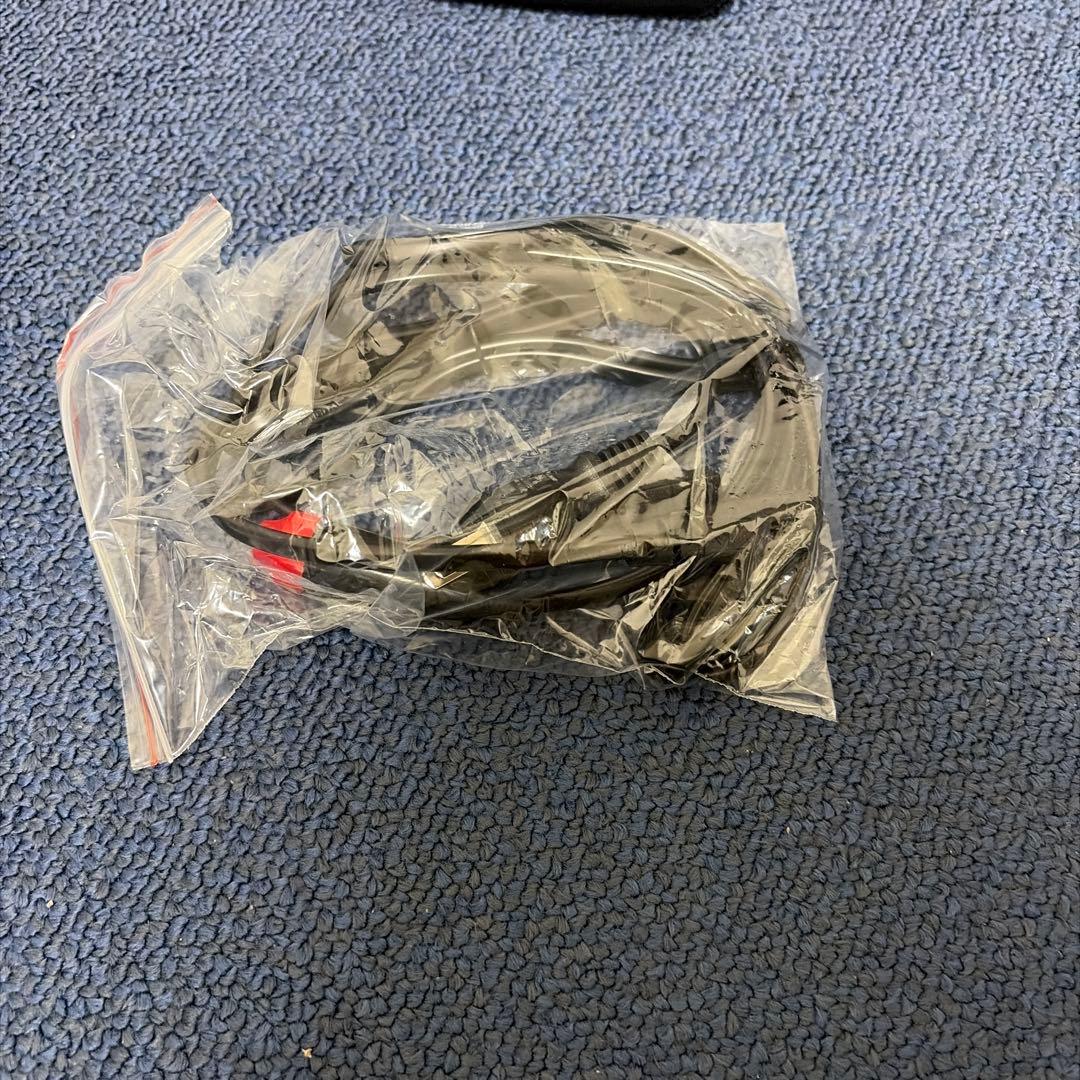 コンパクト冷蔵庫 黒色 棚付き