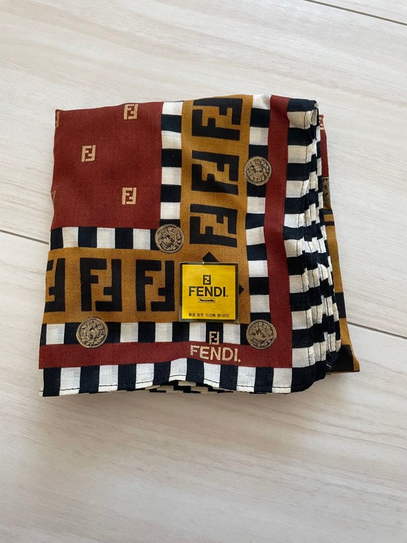 フェンディ　FENDI ブラック　ラバー　ミニトートバッグ　バッグ　ハンカチ