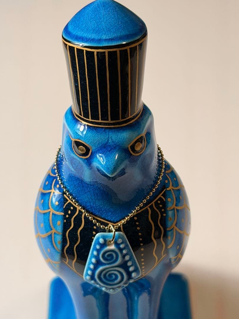 #美濃焼 幸兵衛窯 エジプト神 九栄神 ホルス 隼 青釉金彩　S-1