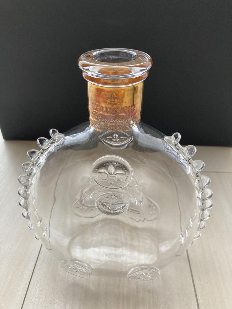 レミーマルタン ルイ13世 バカラ クリスタルの空瓶