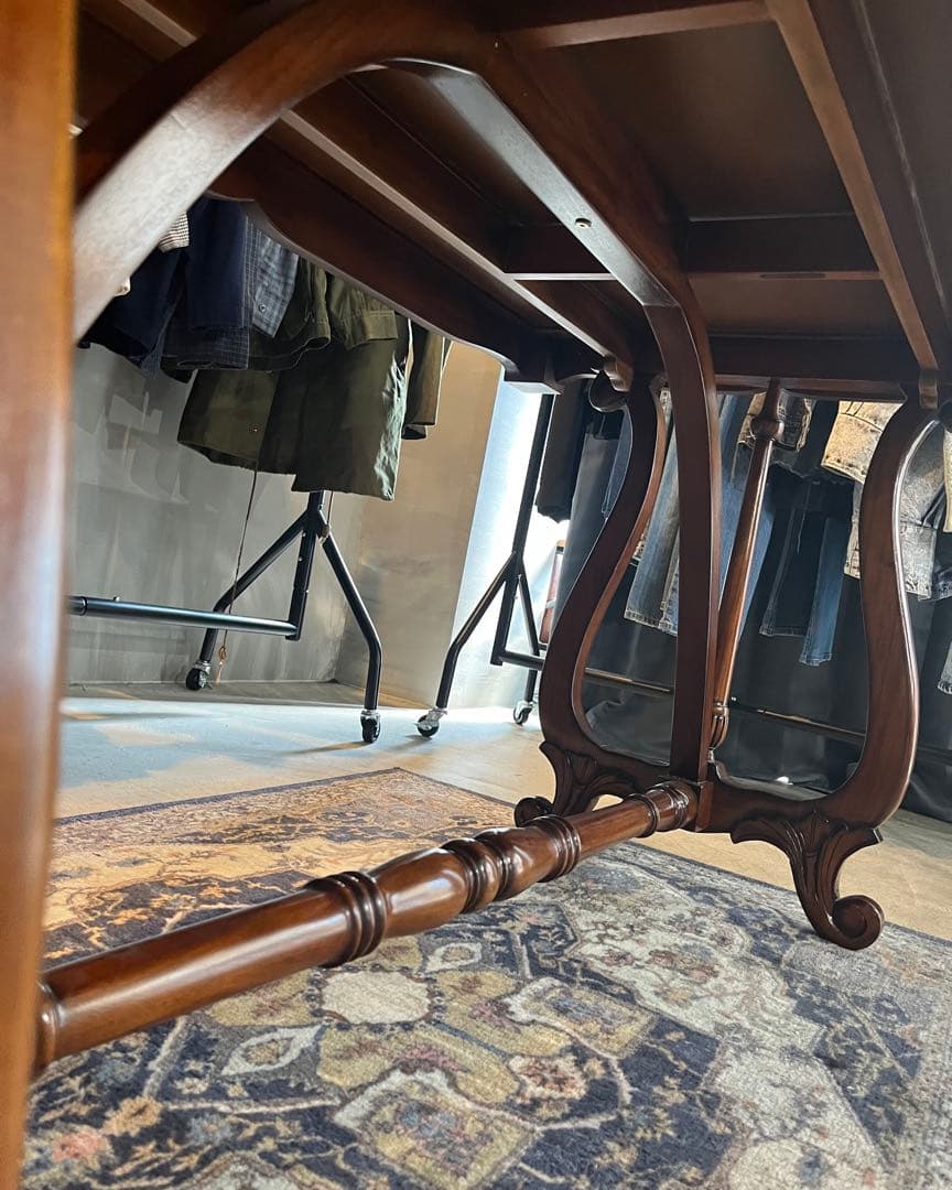 大晦日〜1/4限定価格　アンティーク調　マホガニー　ダイニングテーブル