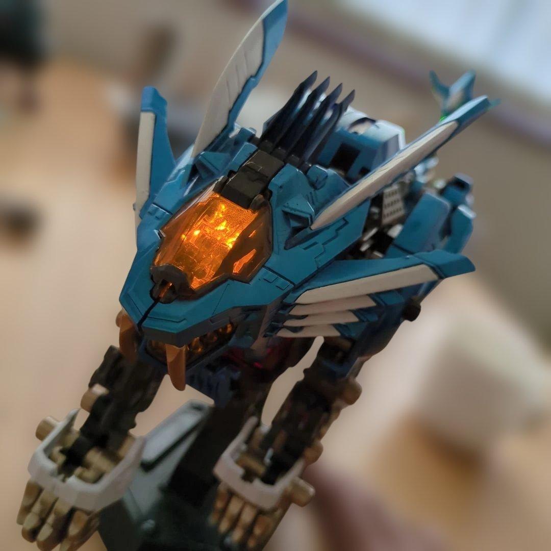 f*e様 ゾイド　ZOIDZ AZ　ブレードライガー　塗装済　みLED電飾　完成