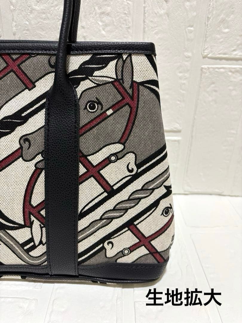 【新品】ブラック馬柄キャンバス生地2wayハンドショルダーバッグ中