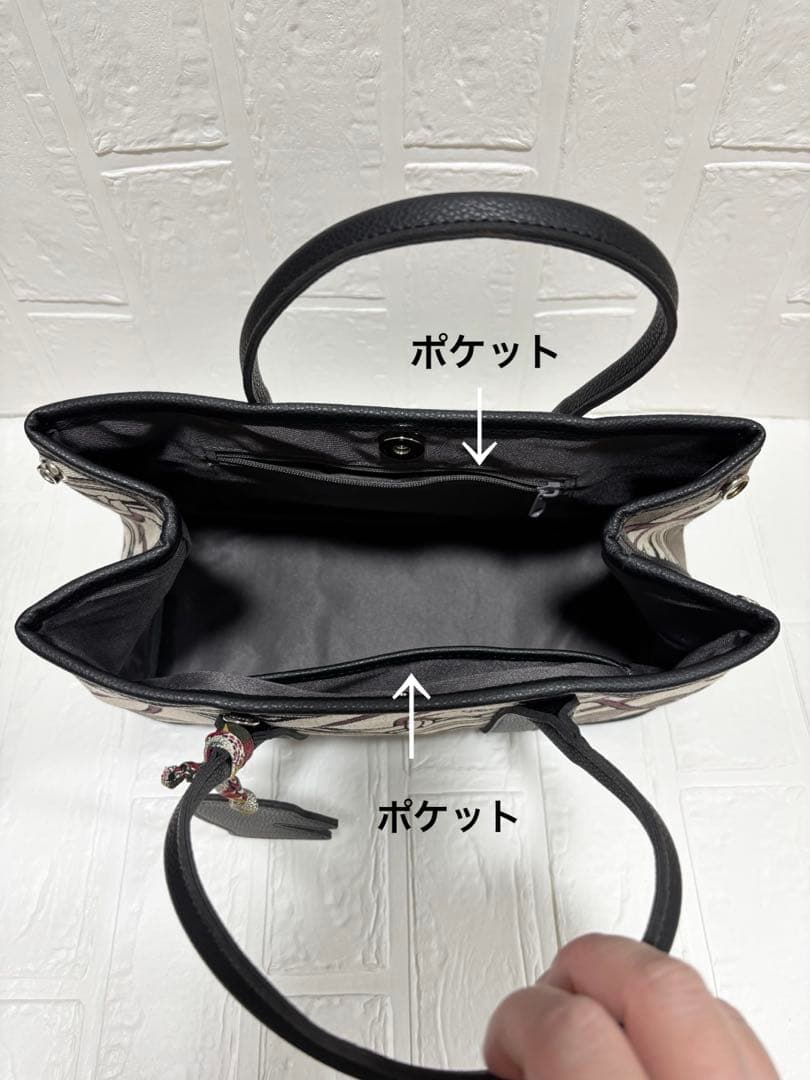 【新品】ブラック馬柄キャンバス生地2wayハンドショルダーバッグ中