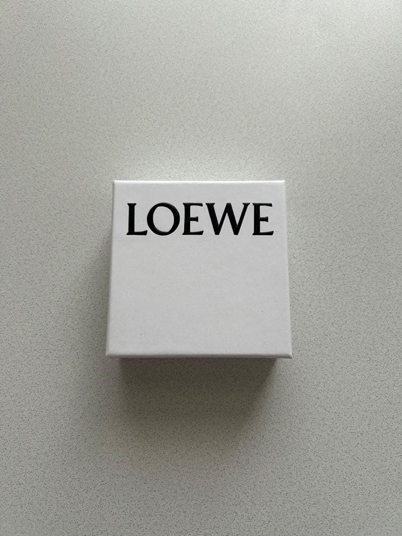 平日のみ発送　ロエベ　ブローチ