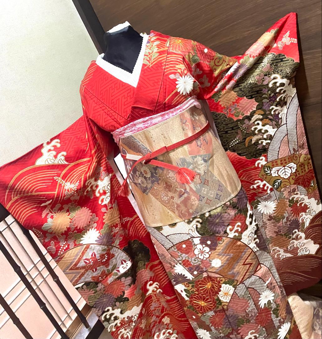 なのなのbox振袖長襦袢サイズS〜M 正絹　花柄 波模様