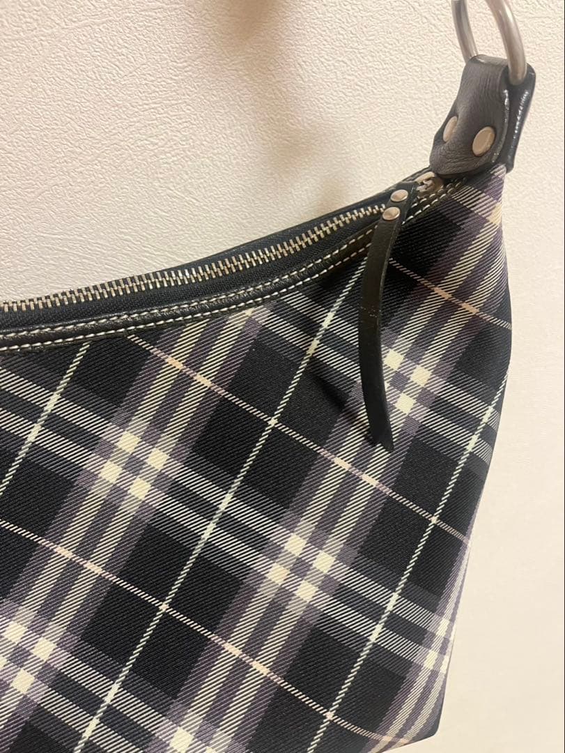 バーバリーチェック柄ショルダーバッグ