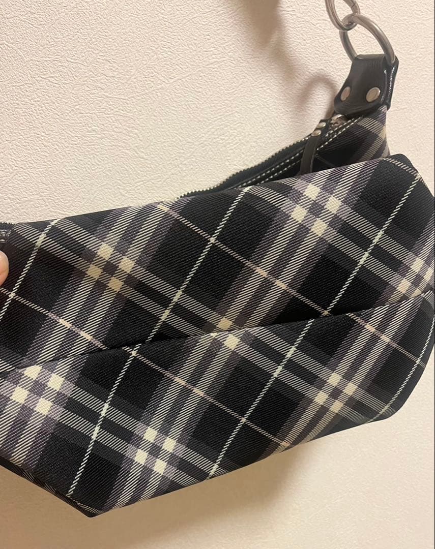 バーバリーチェック柄ショルダーバッグ