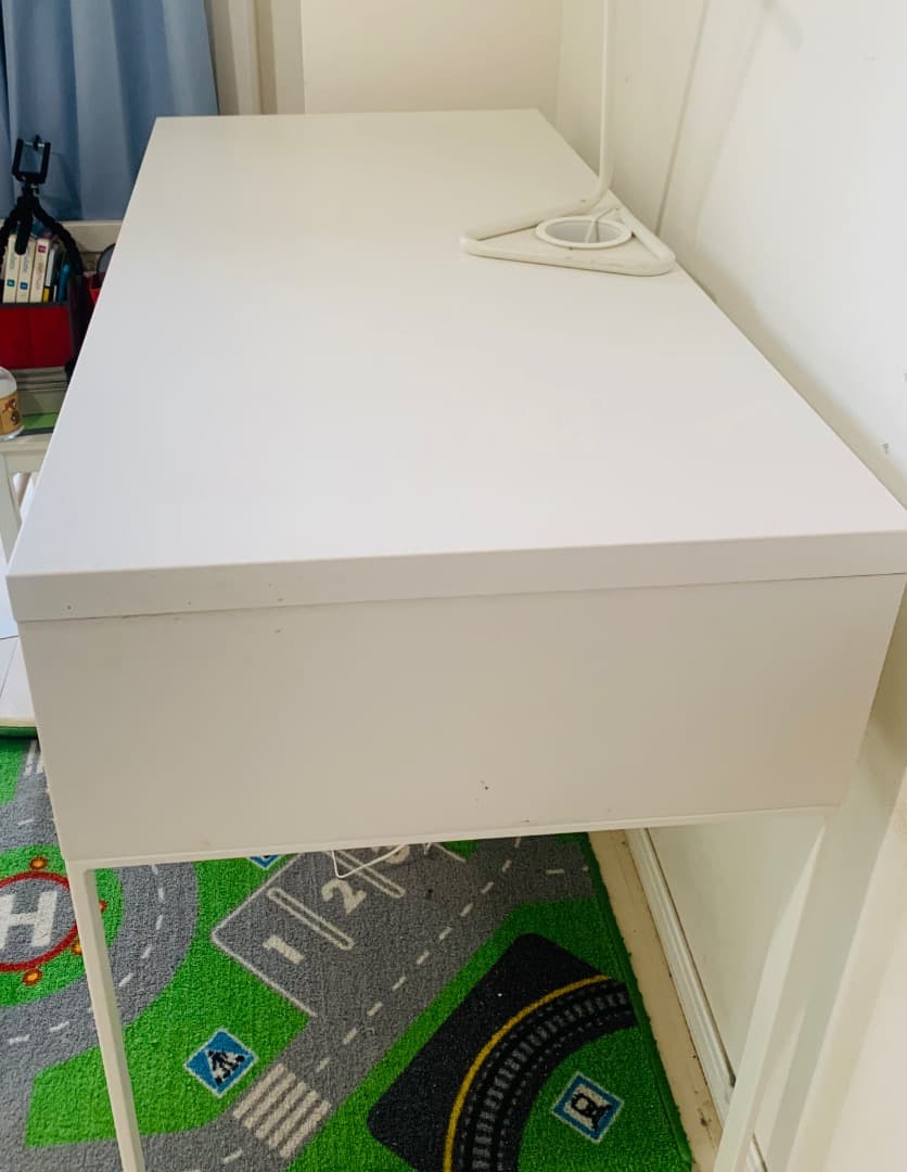 イケアIKEA MICKE 学習机　 引き出し付 （送料込）