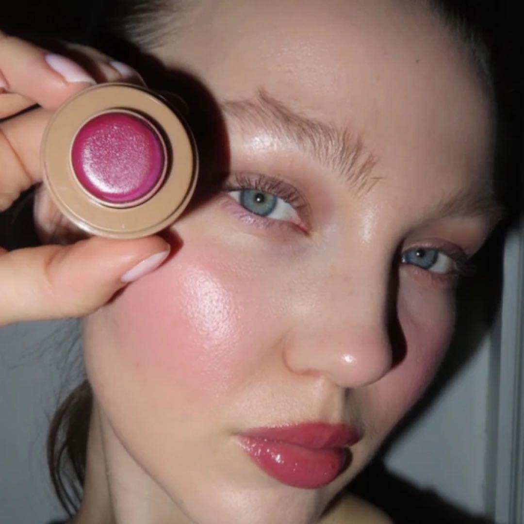 RHODE ヘイリー PLUM ポケット ブラッシュ+PBJリップ ティント