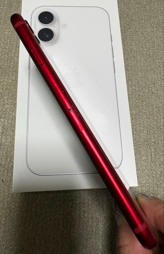 iPhone SE 第3世代 (SE3)レッド