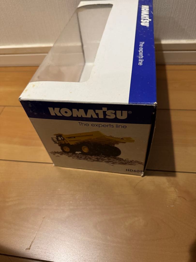 ミニカー KOMATSU HD605