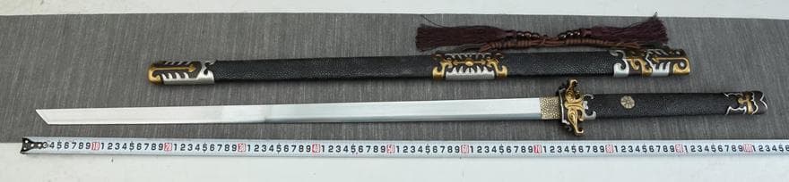 鎏金銀 中華唐刀 模造刀 居合刀 武士道 武具 漢剣 唐刀 龍泉剣 手鍛造打