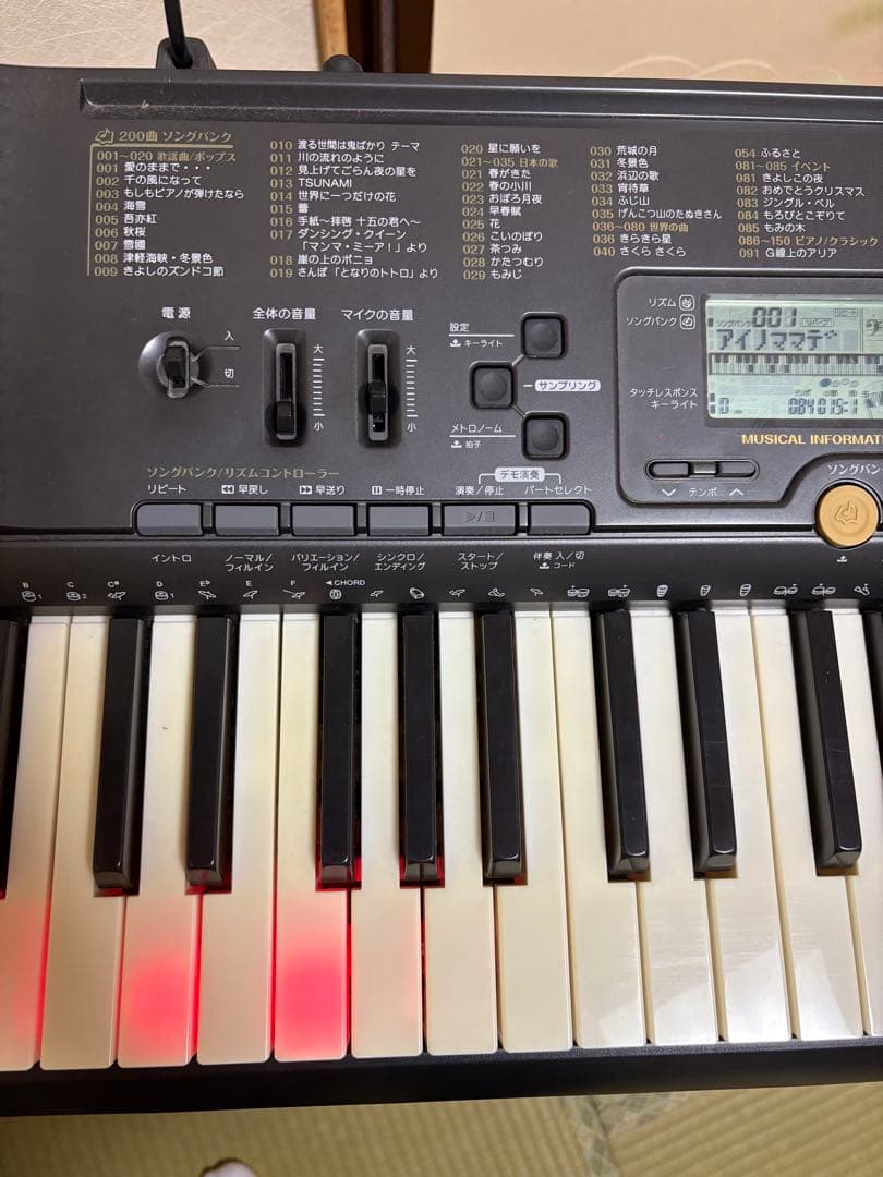 CASIO LK-113 電子キーボード　光ナビゲーション