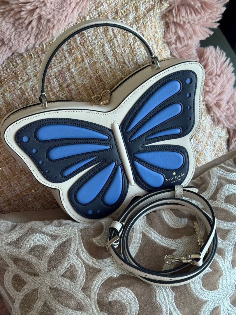 ⭐︎kate spade⭐︎ フラッターフライ 3D クロスボディ ショルダーバッグ
