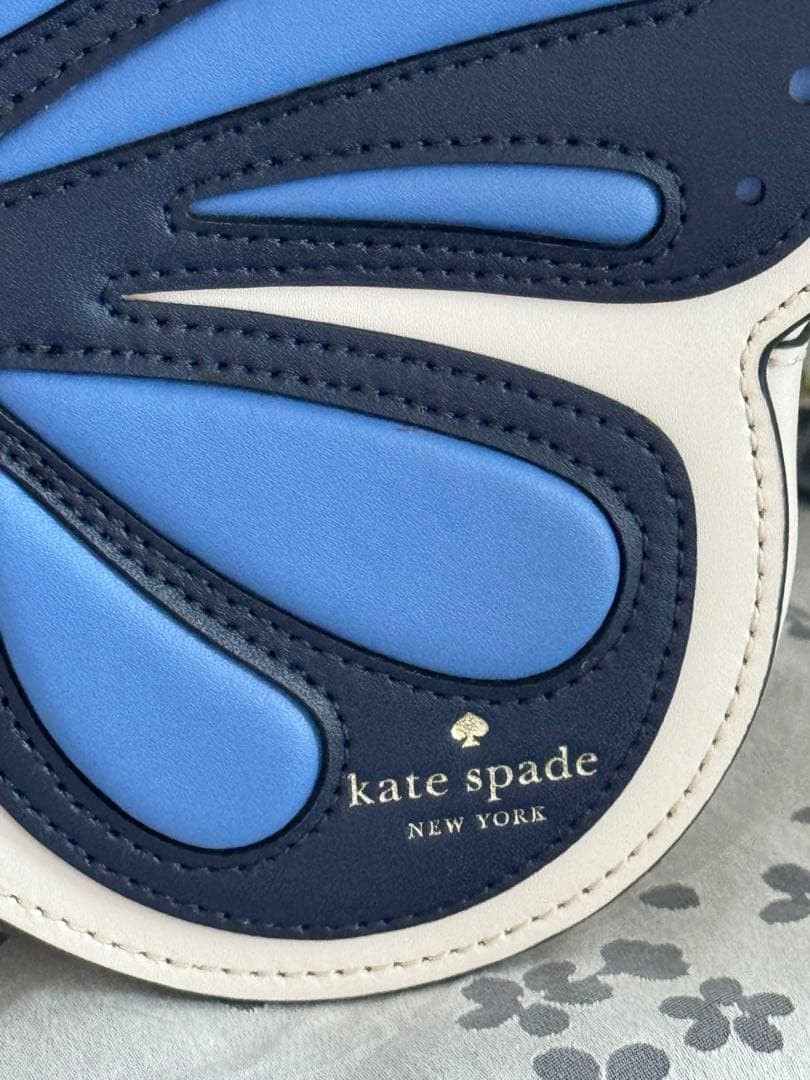 ⭐︎kate spade⭐︎ フラッターフライ 3D クロスボディ ショルダーバッグ