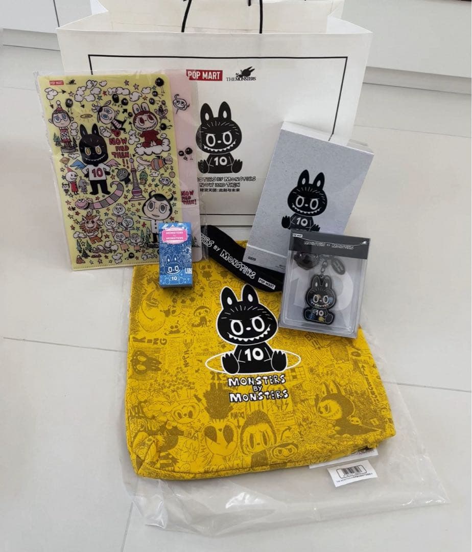 ラブブ10周年　ぬいぐるみ　キーホルダー　トートバッグ　ファイル　上海限定セット