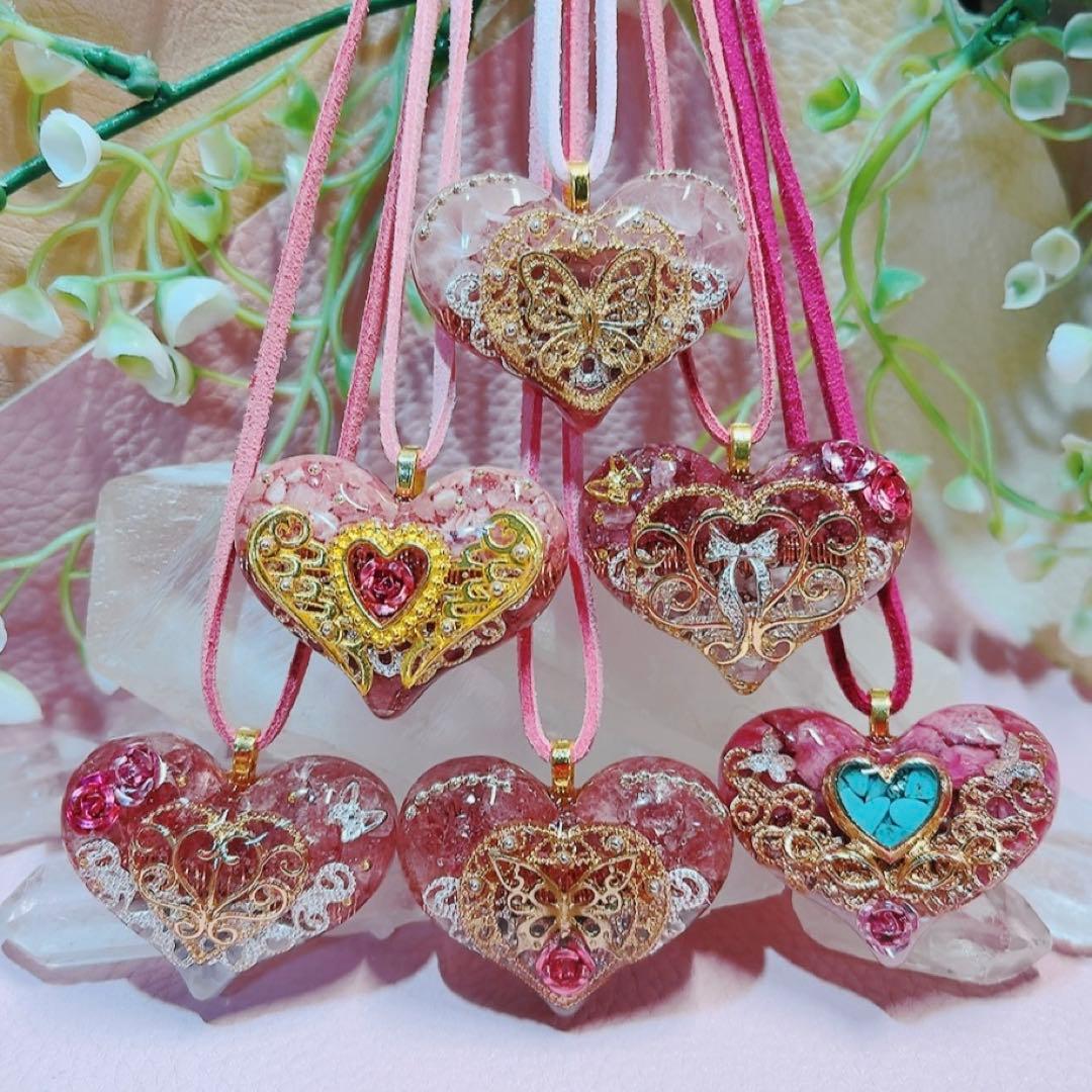 癒しのオルゴナイト❤️ピンクエピドート＋エンジェライト＋ロードナイトのハート型♡