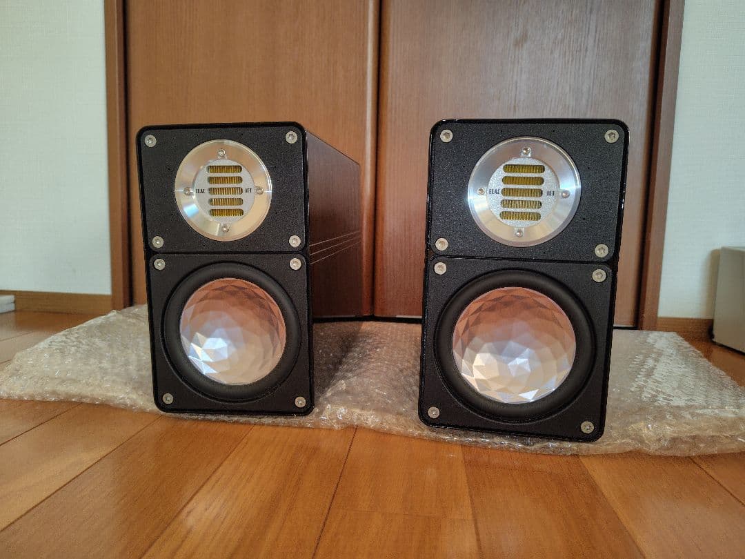 スピーカー・ウーファー ELAC 310 Crystal Edition