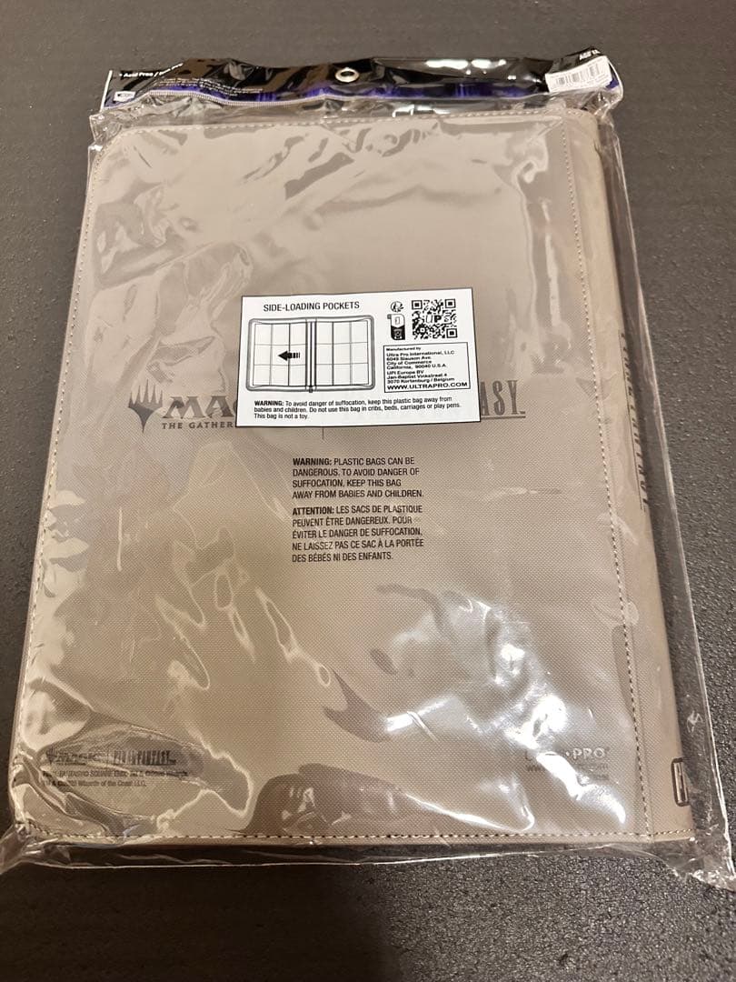 新品 即日発送 ウルトラプロ　FF セフィロス 9ポケットPROバインダー