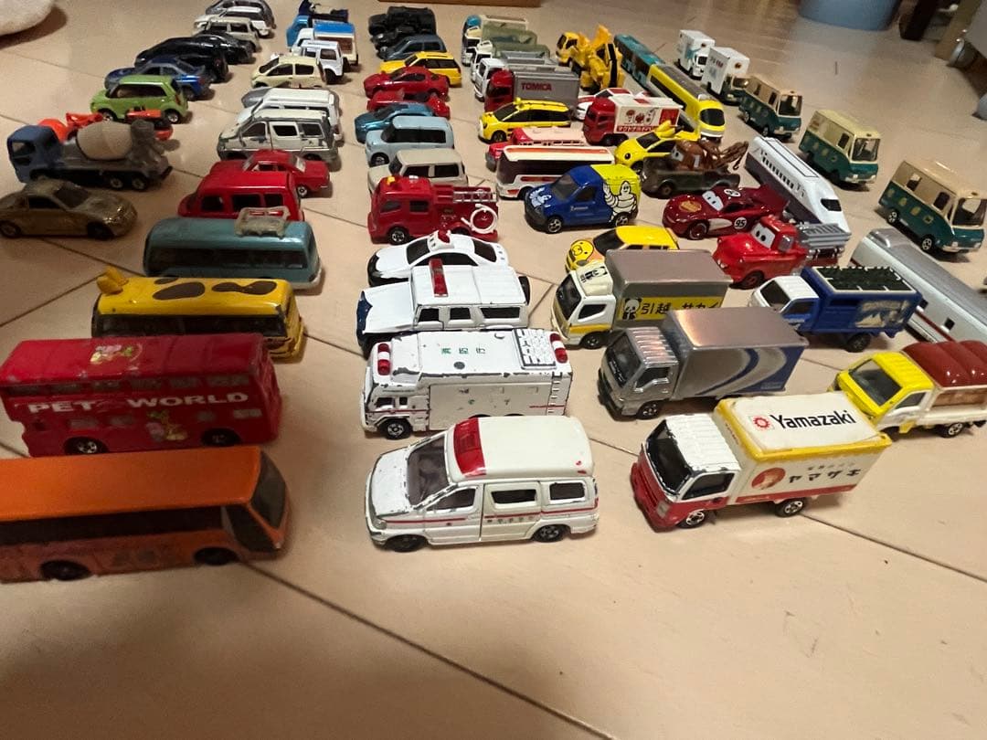 トミカセット 多色 車両 ヤマト運輸 ポケモン 郵便局 等 非売品多数含む