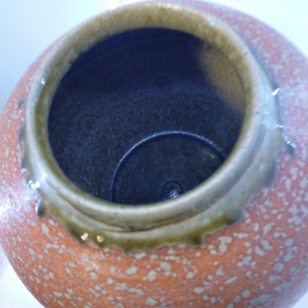 お値打ちのある赤色陶器の花瓶 　　信楽焼　陶芸クラフト　 花模様 陶器