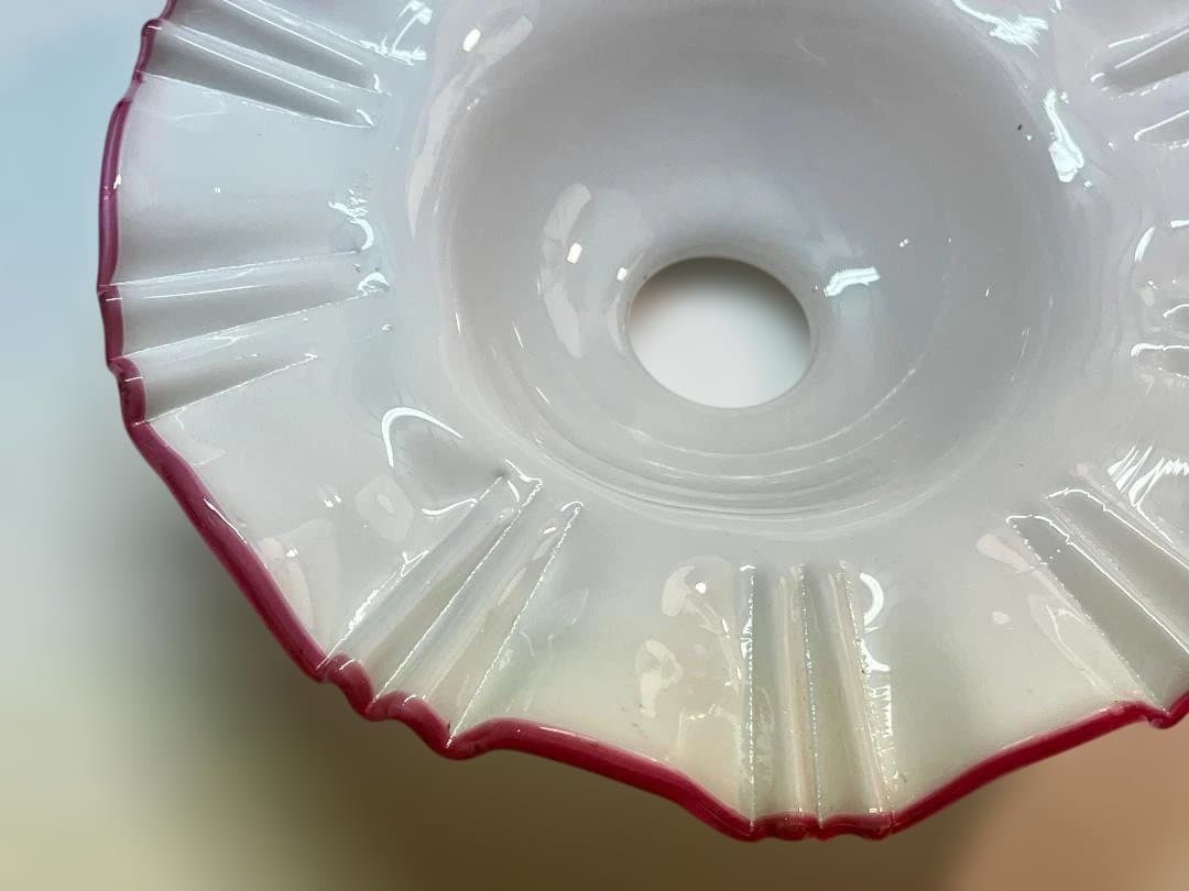 アンティーク ミルクガラス ランプシェード　縁赤フリル　明治~大正