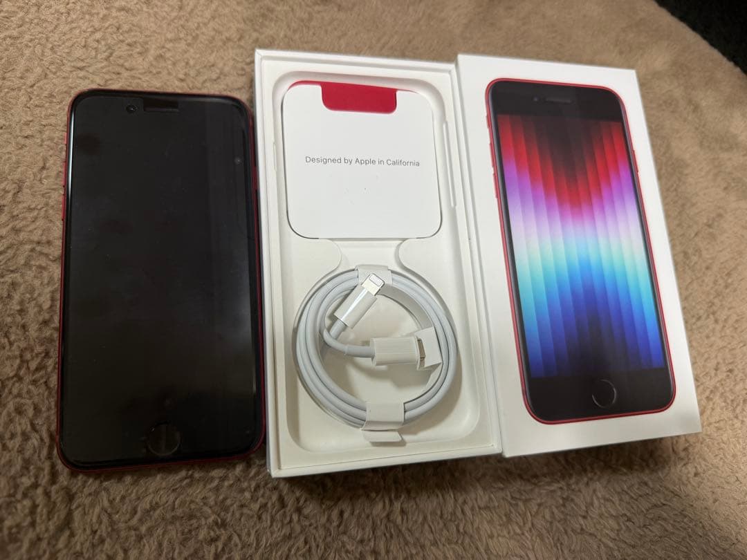 Apple iPhone SE (第3世代) レッド