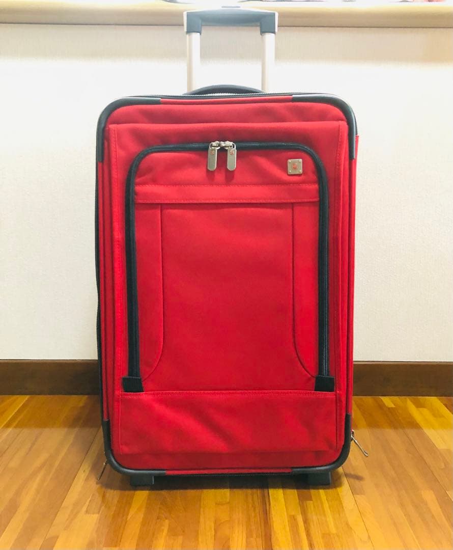 VICTORINOX　ヴィクトリノックス　キャリーカート スーツケース　赤色