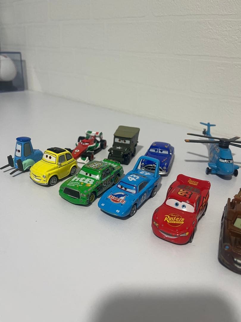 【美品】トミカ カーズ セット （メーターのみ状態が悪いです）