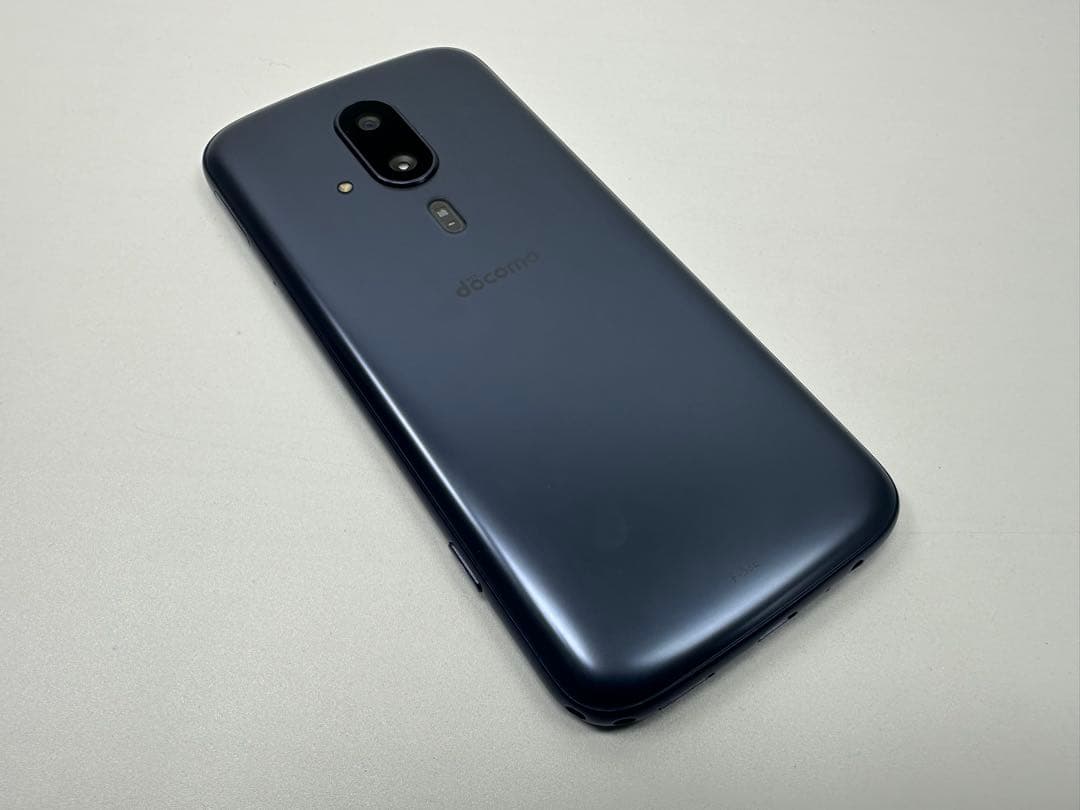 極美品 NTT docomo らくらくスマートフォン F-53E ネイビー