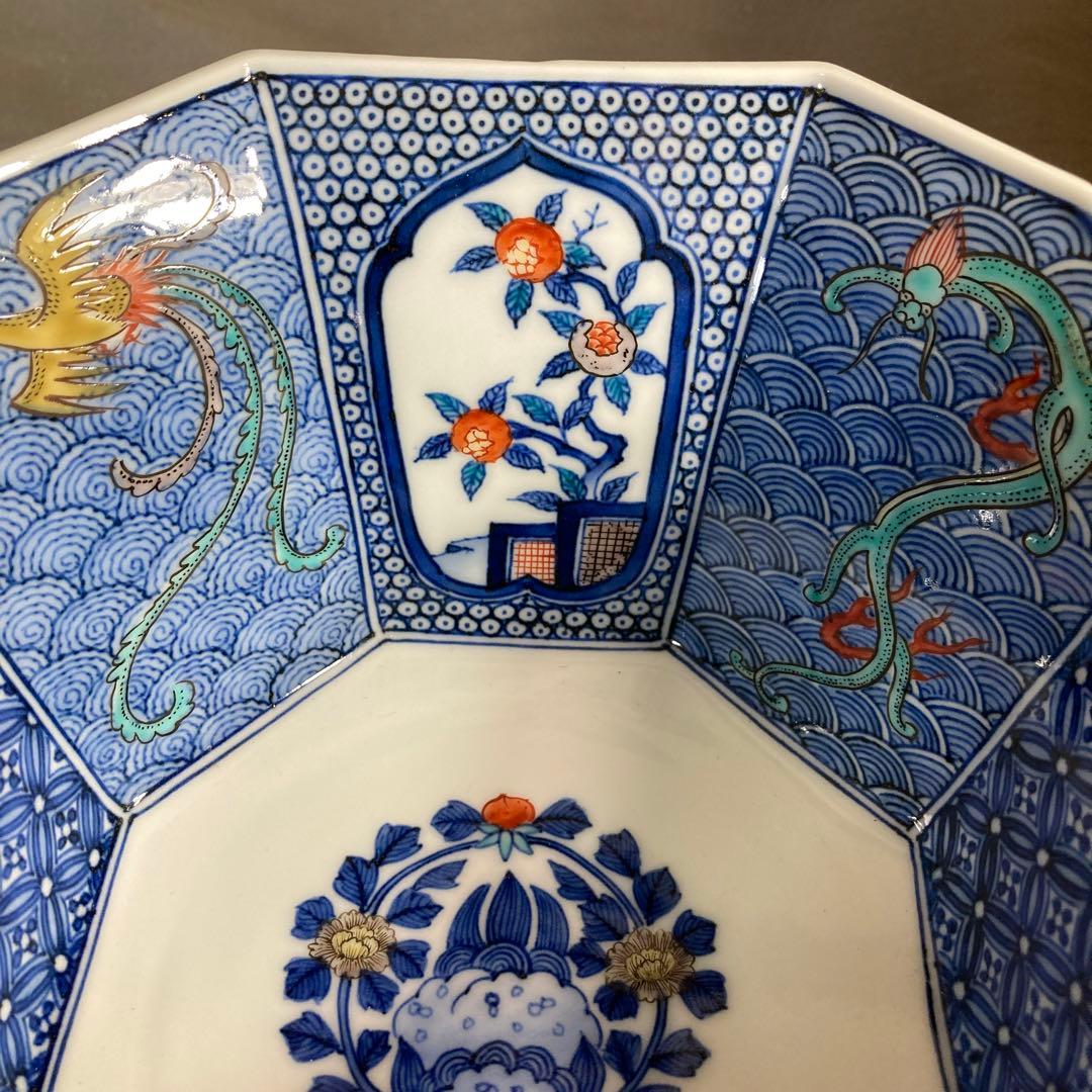 【柿右衛門】人間国宝　名窯　十三代酒井田柿右衛門作　染錦地紋割龍鳳凰文　八角鉢