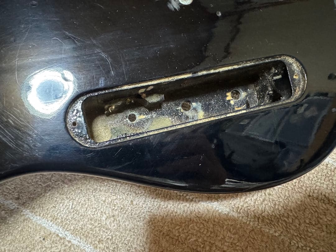 TEJ70か75のボディーのみ　フェルナンデス　幾何学模様ライン入り