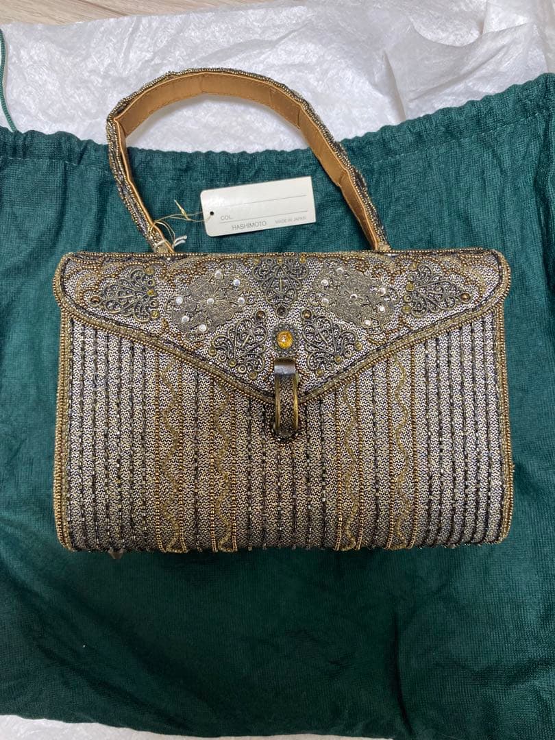 【新品/未使用】LUMY 高級ビーズ刺繍 パーティーバッグ