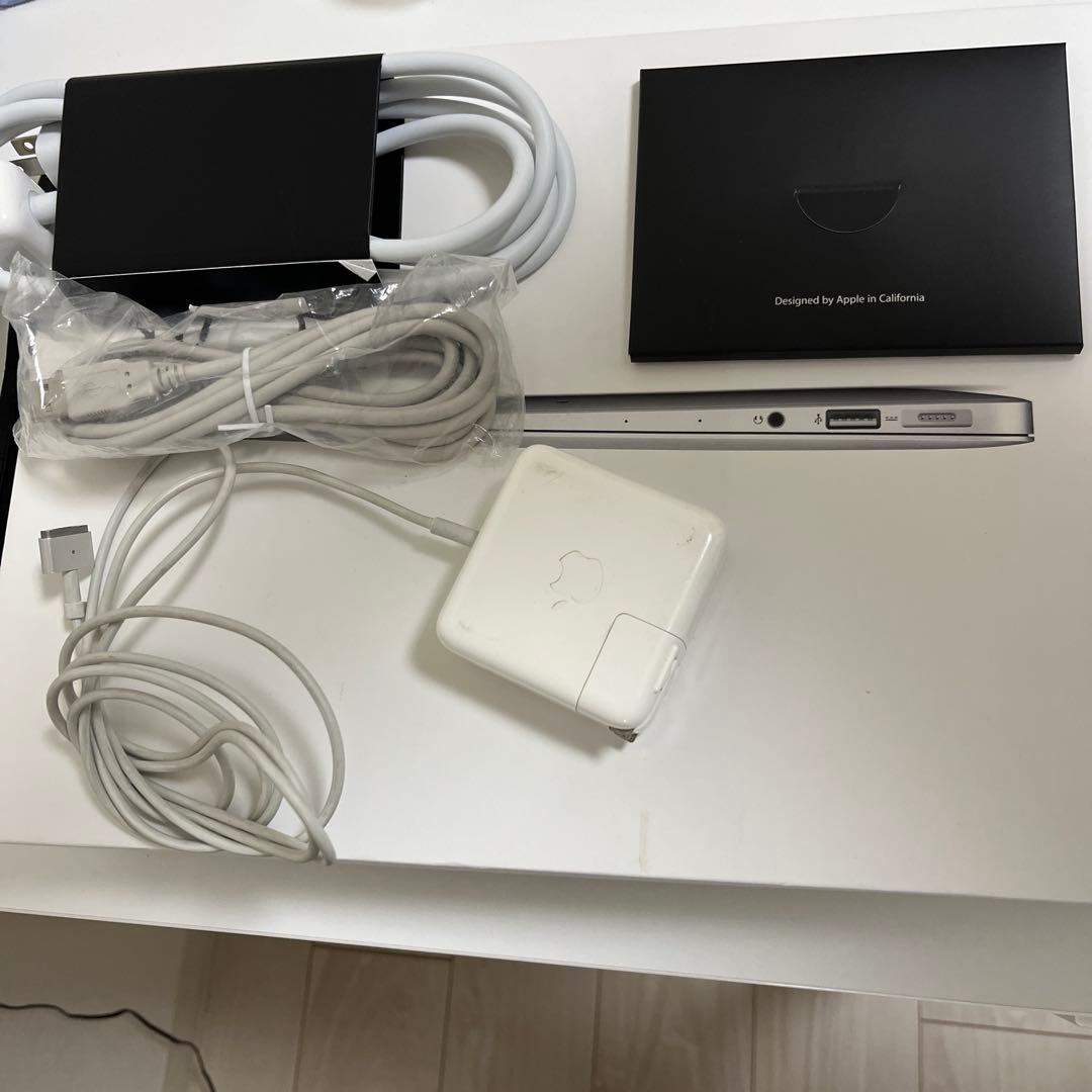 【美品】MacBook Air 2015年製 13inch 純正付属品付