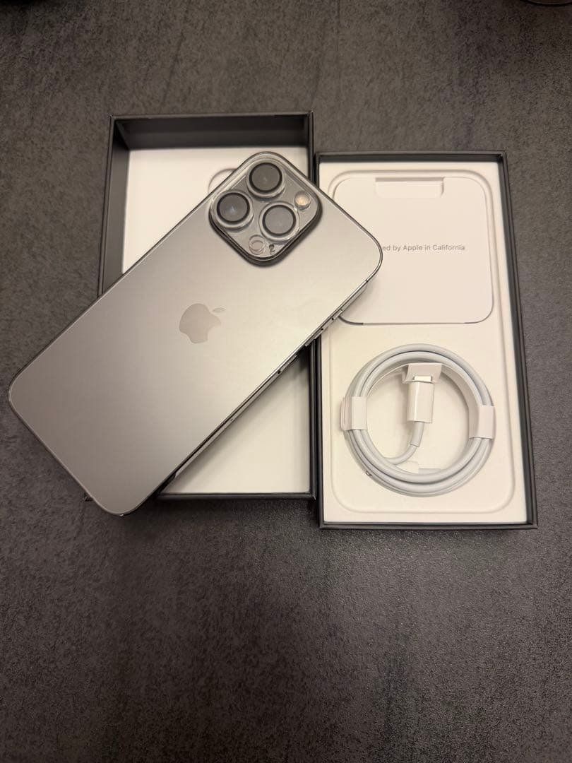 Apple iPhone 13Pro 256GB グラファイト 画面シール付き