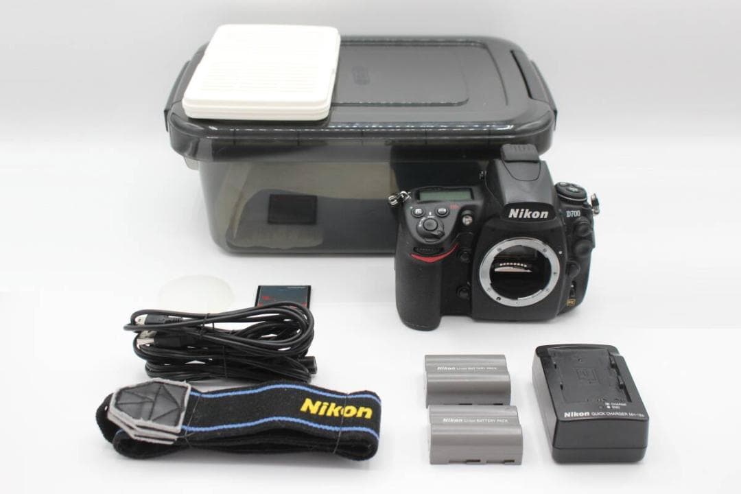 Nikon ニコン D700 ボディ◆バッテリー2個付♩