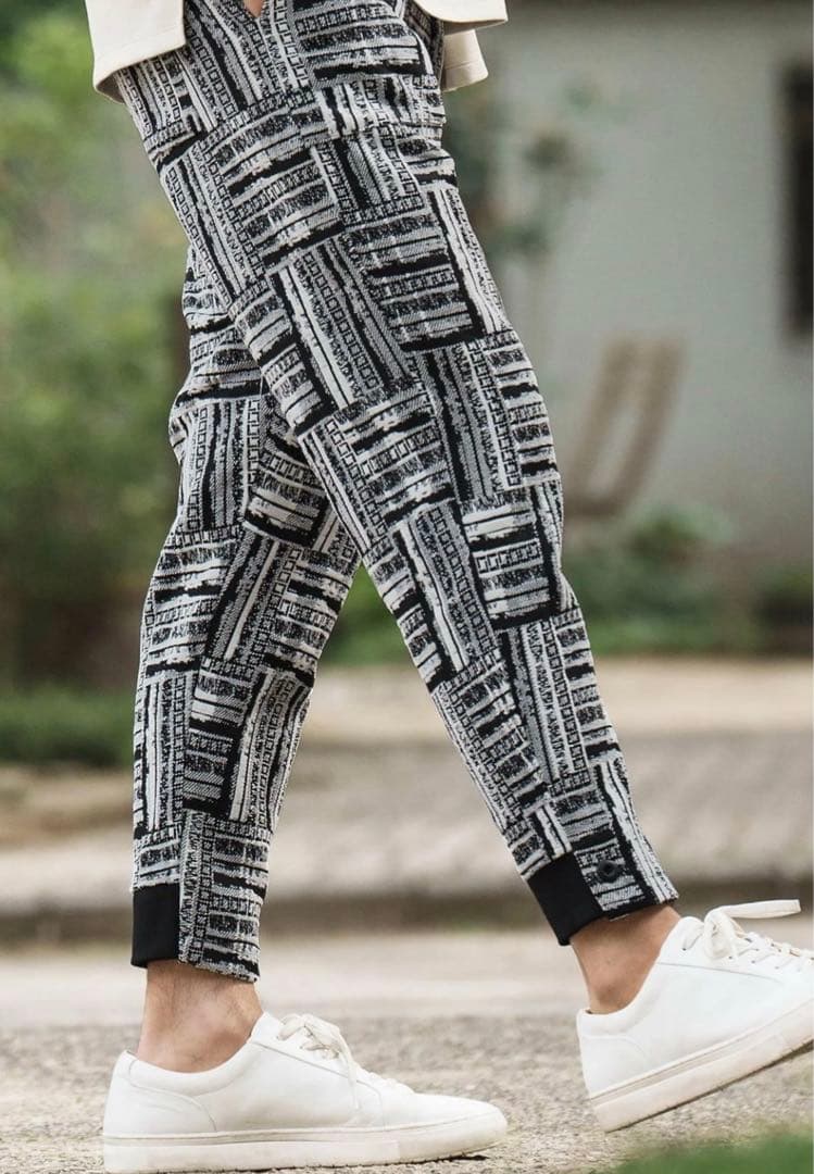 【新品未使用】CAMBIO カンビオ テーパードパンツ アンクル 総柄 白黒 S