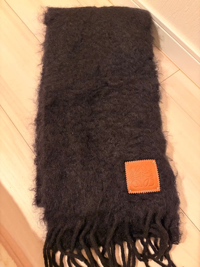 LOEWE マフラー ブラック