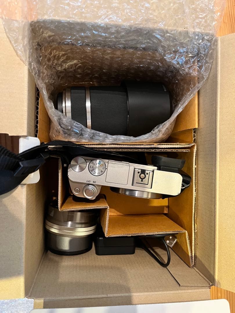 【普通レンズジャンク品】SONY α6000 レンズ交換式デジタル一眼レフカメラ