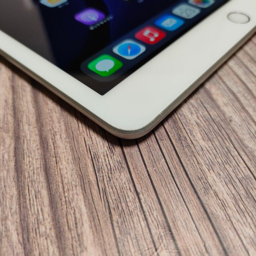 iPad 第8世代 32GB SIMフリー シルバー