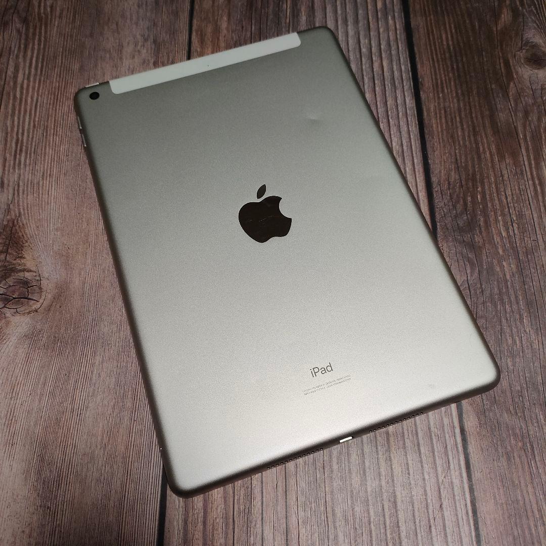 iPad 第8世代 32GB SIMフリー シルバー
