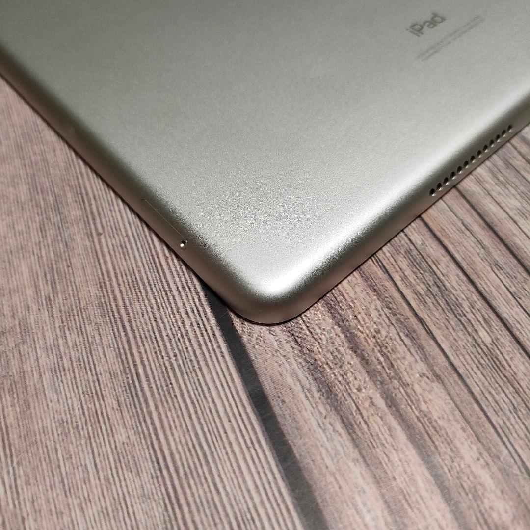 iPad 第8世代 32GB SIMフリー シルバー