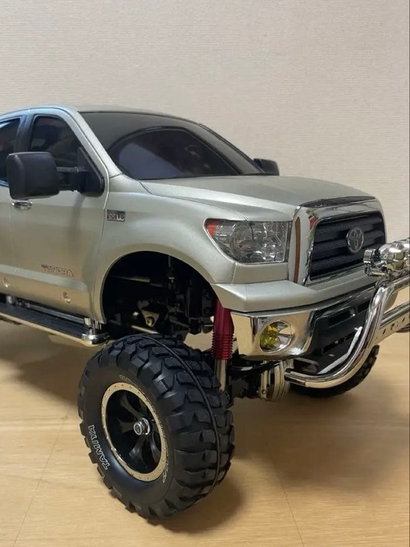 タミヤ　タンドラ　ハイリフト　組み立て塗装済み