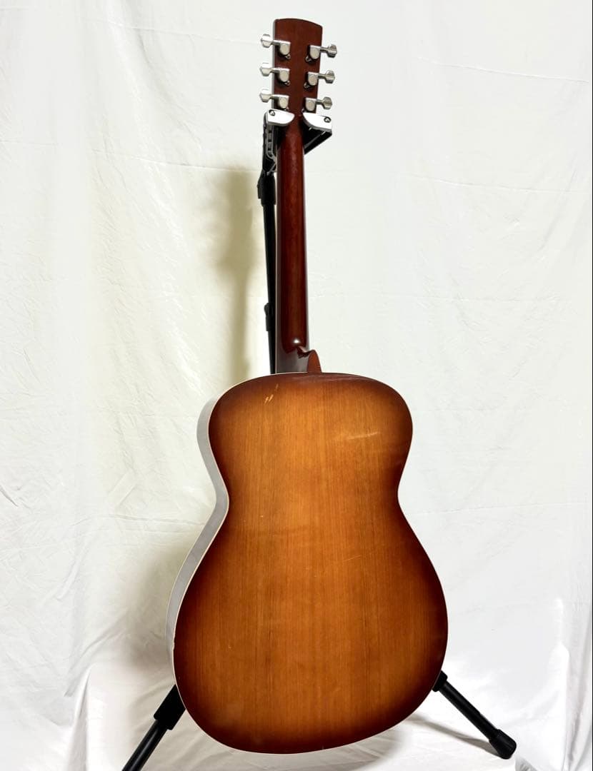 【新品弦張替済】リゾネイターギター