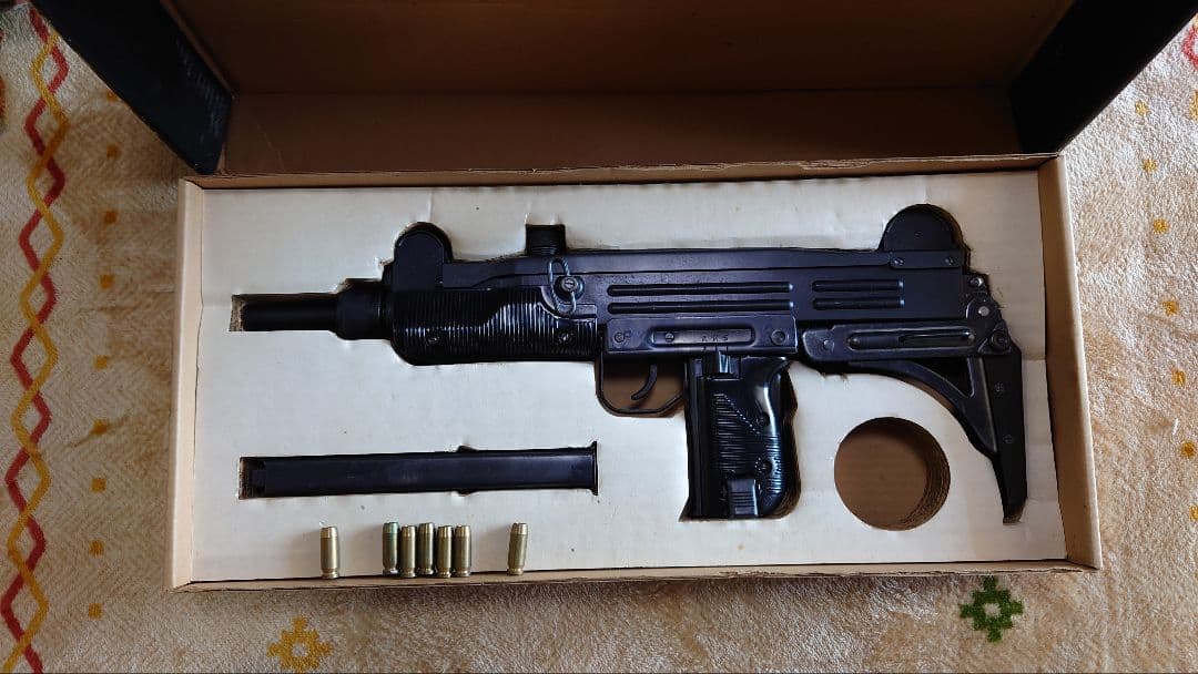 MARUSHIN UZI サブマシンガン