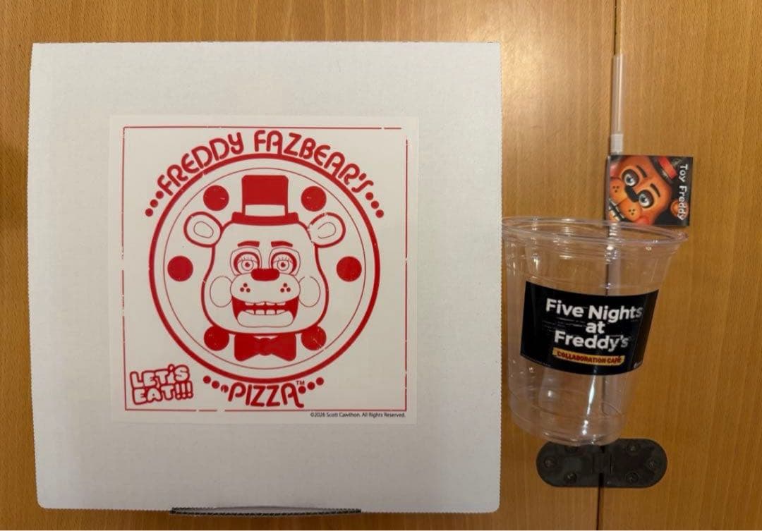 FNAF　コラボカフェ　ピザ　空箱　＋　限定コップ　＆　ストロー