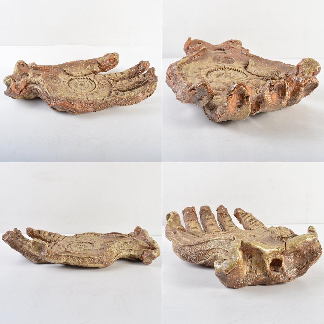 信楽焼　克銘　手のひらに羅針盤　置物　手のオブジェ　F　R5961B