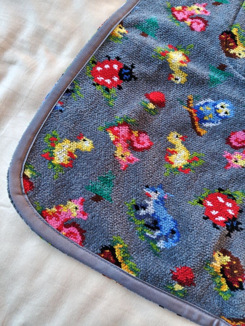 【新品未使用】ハイジフレンズフォレスト グレー エプロン